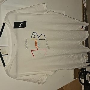 NWT  under armour tshirt